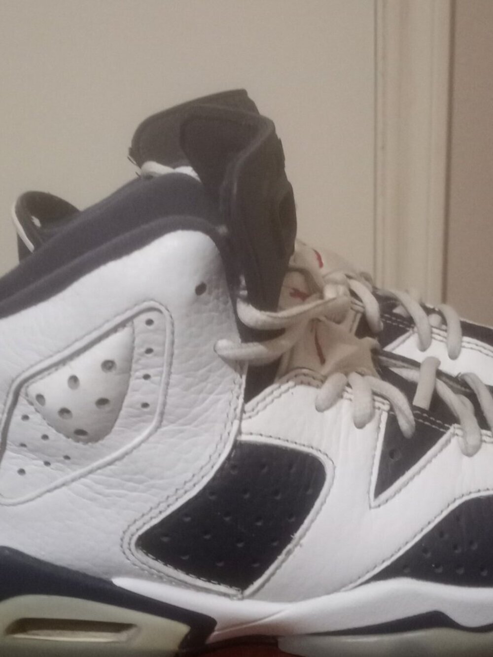 2024 Air Jordan 6 Retro Youth 4.5Y Olympic White/Midnight Navy (GS) 384665-164 - Picture 4 of 13